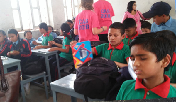 volunteer teaching in nepal school