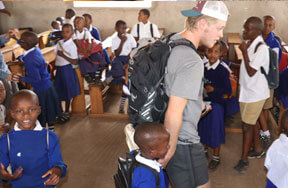 volunteers in Kenya Teaching