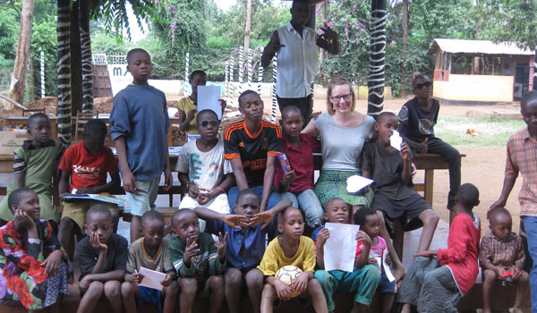 volunteer in uganda childcare center